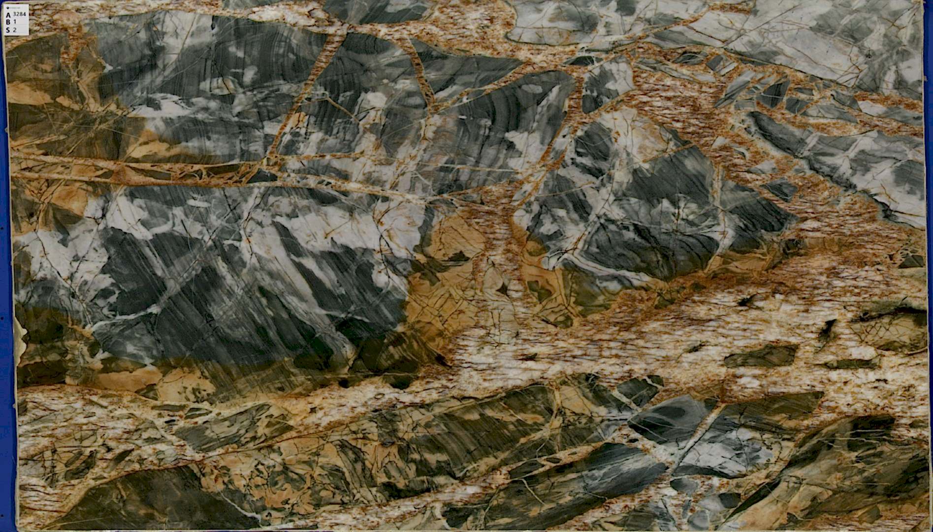 tetra-quartzite